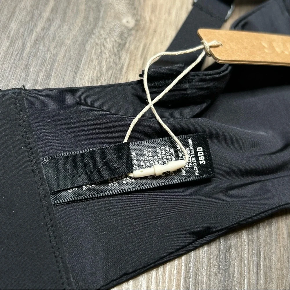 NWT SKIMS No Show Molded Unlined Balconette - Picture 9 of 11